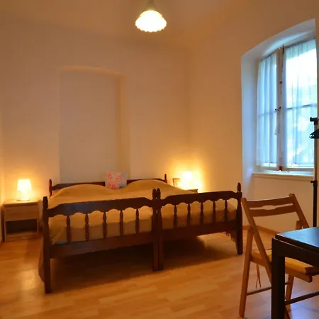 度假居 Charming Haven - One Bedroom 罗维尼